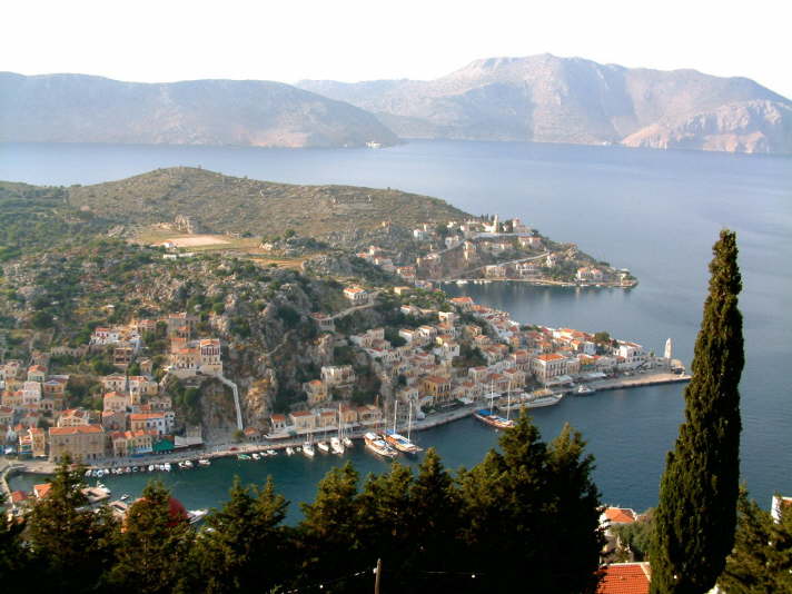 Blick auf den Hafen von Symi